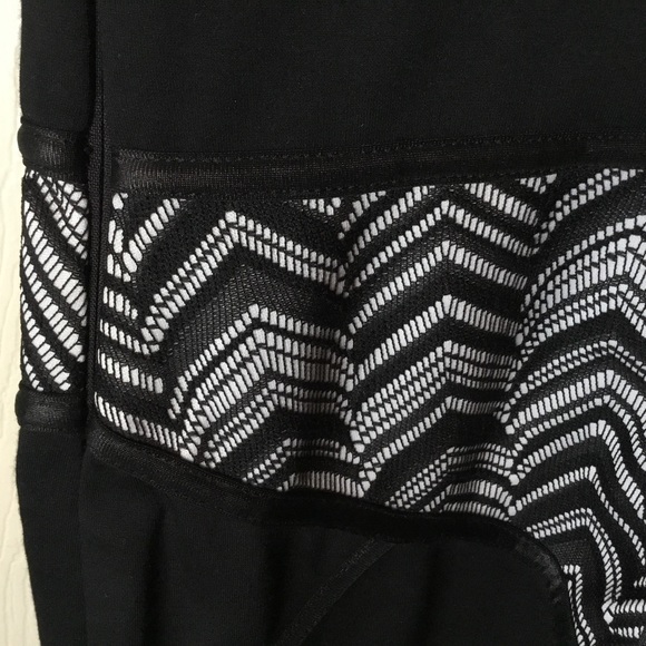 Bebe Black & White Sleeveless Bodycon Dress - S - Picture 8 of 11